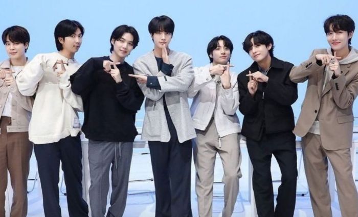 BTS Comeback Full Tahun 2025 Tapi Kontrak Dengan HYBE Disebut Berakhir 2024 BTS Umumkan Comeback Global 2025